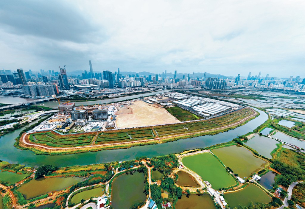 政府正提速推進北都發展，陳茂波認為香港與深圳相比，首要優勢在於金融。