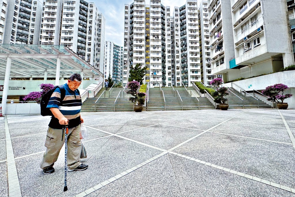 人口老化下本港社福開支負擔沉重，孫玉菡指未來若需要再就預算作任何調整，會從非恆常開支着墨。