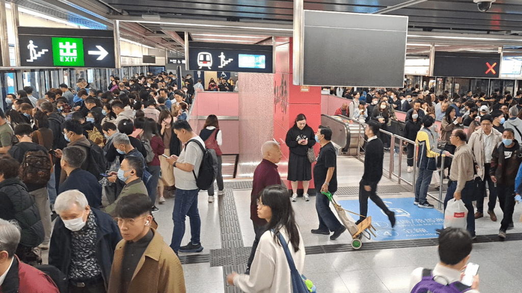 红磡站附近有信号故障 屯马线列车驶经尖东至何文田站需慢驶
