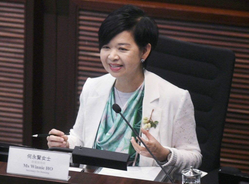 何永賢指出,解說專隊已準備就緒並提供全力支援,將繼續與街坊並肩前行。何君健攝 何永賢指出,解說專隊已準備就緒並提供全力支援,將繼續與街坊並肩前行。何君健攝