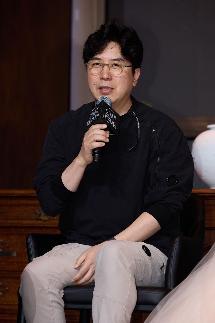 導演朴俊和今日受訪為《21世紀大君夫人》的爭議道歉。 導演朴俊和今日受訪為《21世紀大君夫人》的爭議道歉。