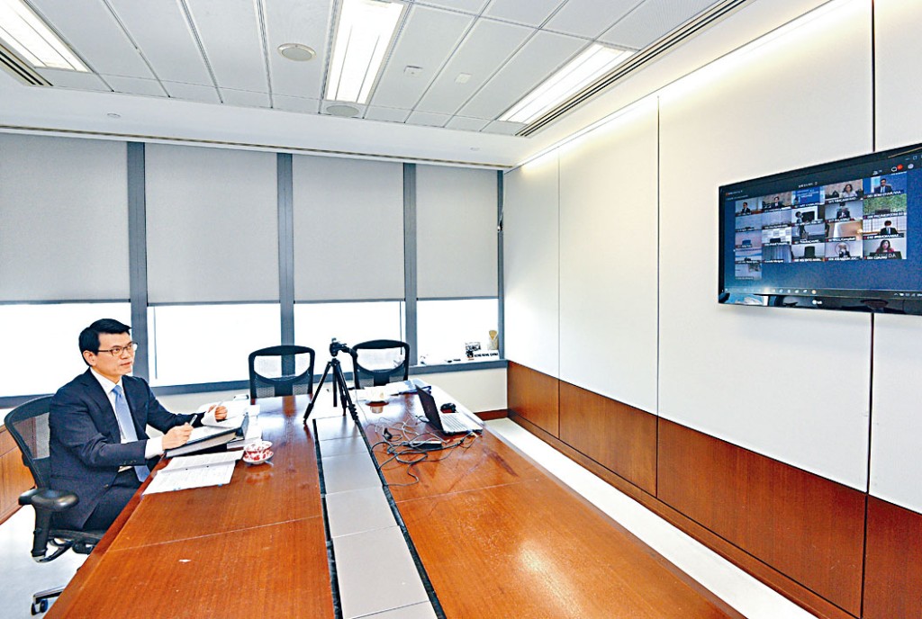 ■邱騰華參與亞太經合組織首個以視像形式舉行的貿易部長會議。