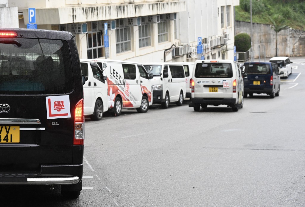 去年輕型貨車（合併試）合格率僅得28.6%。