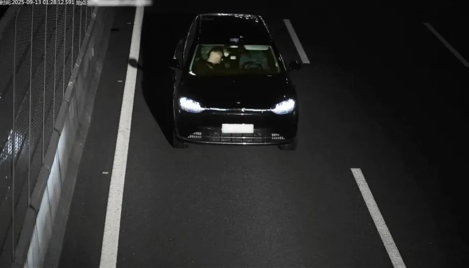 路面閉路電視畫面。