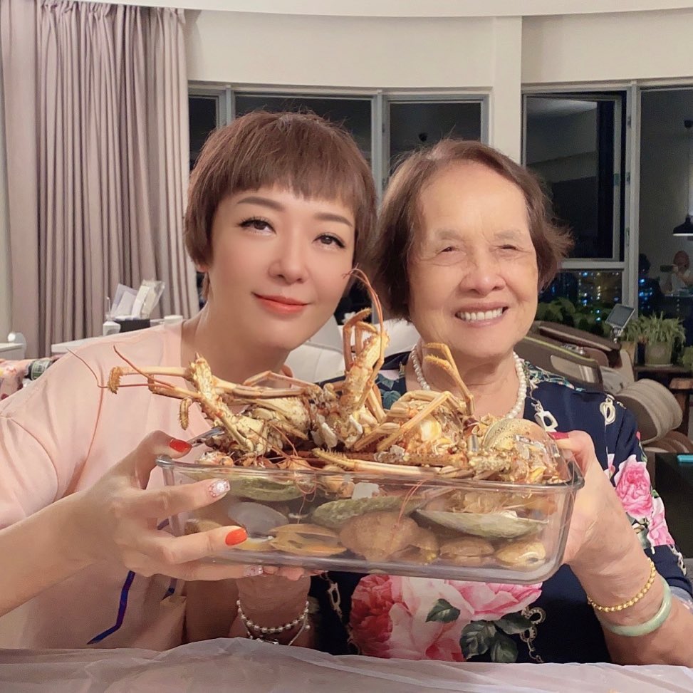 郭少芸媽咪在2021年9月過90歲大壽。