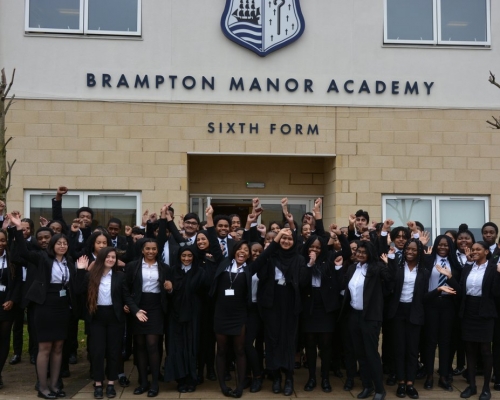 Brampton Manor Academy共有55名學生成功獲牛津或劍橋大學錄取。網上圖片