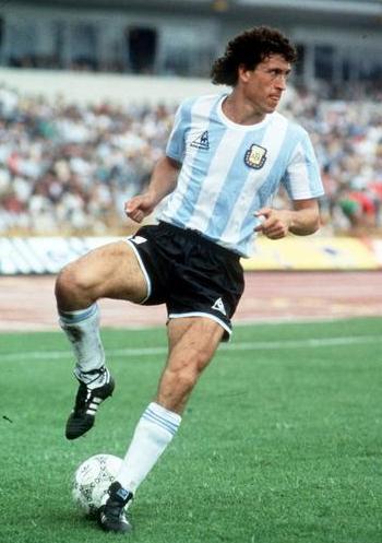 华丹奴是阿根廷一九八六年夺世界杯的冠军成员。网上图片