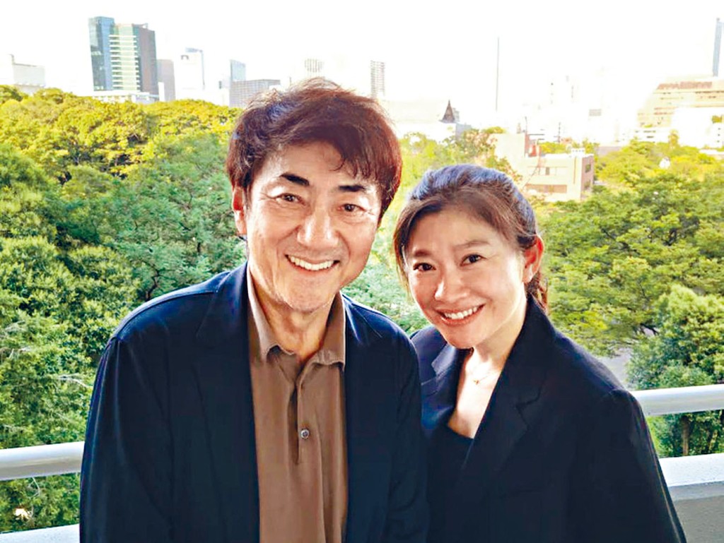 ■昨日篠原涼子與市村正親宣布離婚，但發布一張燦爛笑容照。