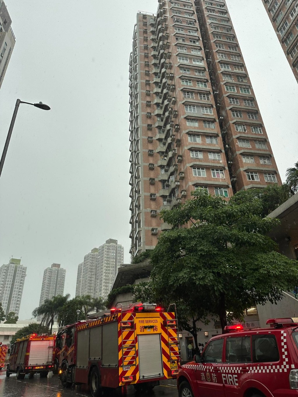 大埔寶湖花園一單位有煙冒出。網上圖片 大埔寶湖花園一單位有煙冒出。網上圖片