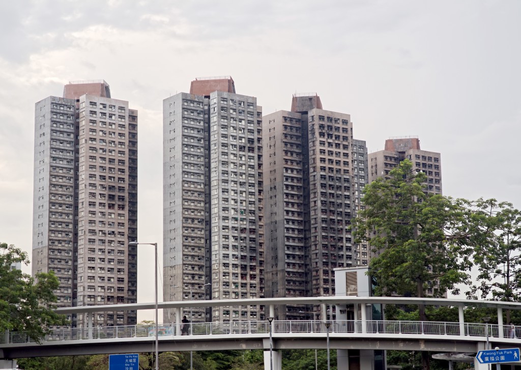 截至今日中午，宏福苑A至H八座已有97.7%業主簽署並交回「接受收購建議信件」。伍明輝攝