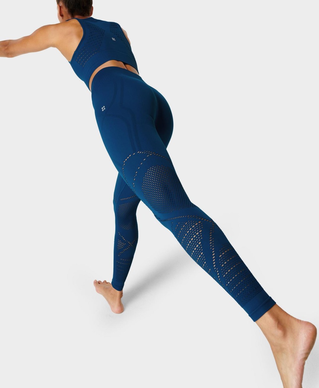 Seamless Yoga Leggings/$965/Sweaty Betty。
