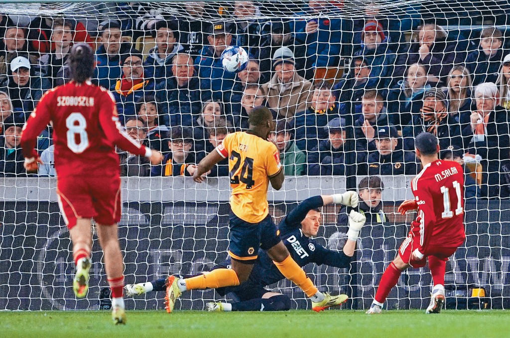 沙拿為利物浦射成2：0。