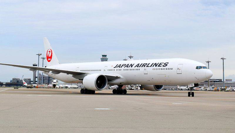 日本航空2名空姐因違反內部航空運輸管理規則飲酒,導致航班延誤逾40分鐘。JAL粉絲專頁 日本航空2名空姐因違反內部航空運輸管理規則飲酒,導致航班延誤逾40分鐘。JAL粉絲專頁