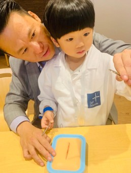 探索明日的醫療科技發展的「科學博士」。（圖片來源：聖保羅男女暑期學校）