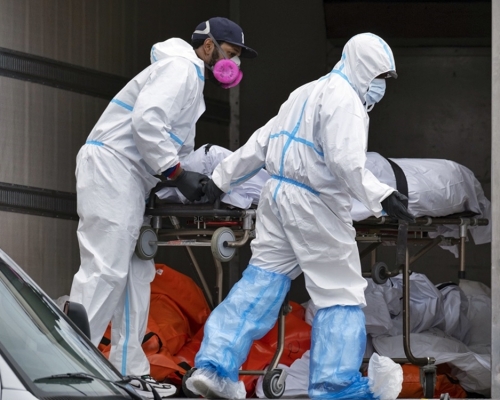 美國逾20萬人染疫亡。AP圖片
