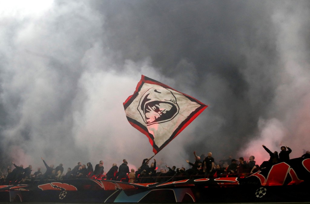 歐聯再現米蘭打吡，球迷情緒高漲。Reuters
