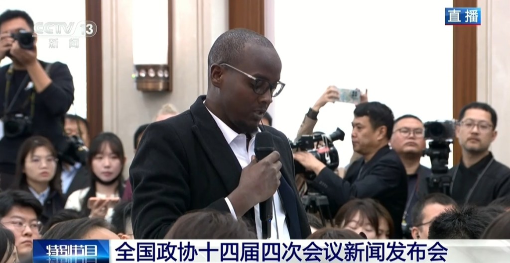 几内亚观点网记者