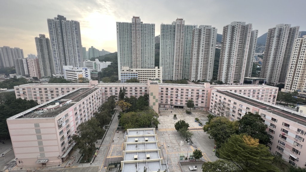 漁灣邨有辦事處男職員暈倒 送院不治。資料圖片