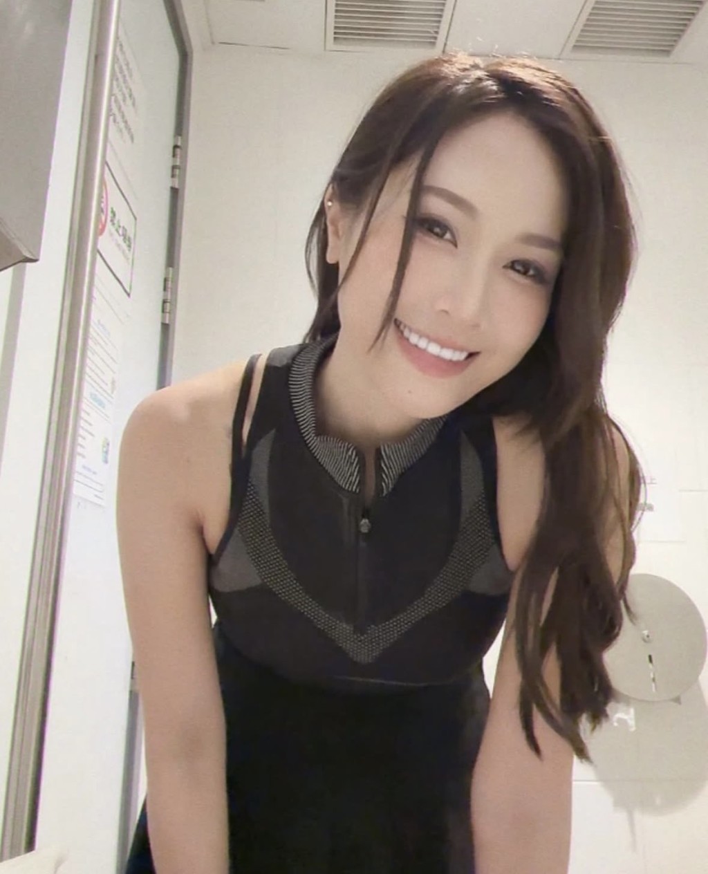 李昭南笑容甜美。 李昭南笑容甜美。