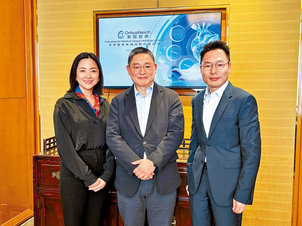 業聚醫療執行董事兼營運總監劉桂禎(左)表示公司正於杭州建設新研發及生產設施。
