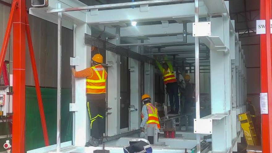 路政署最新方向採用「組裝合成」建築法建造升降機。網誌圖片