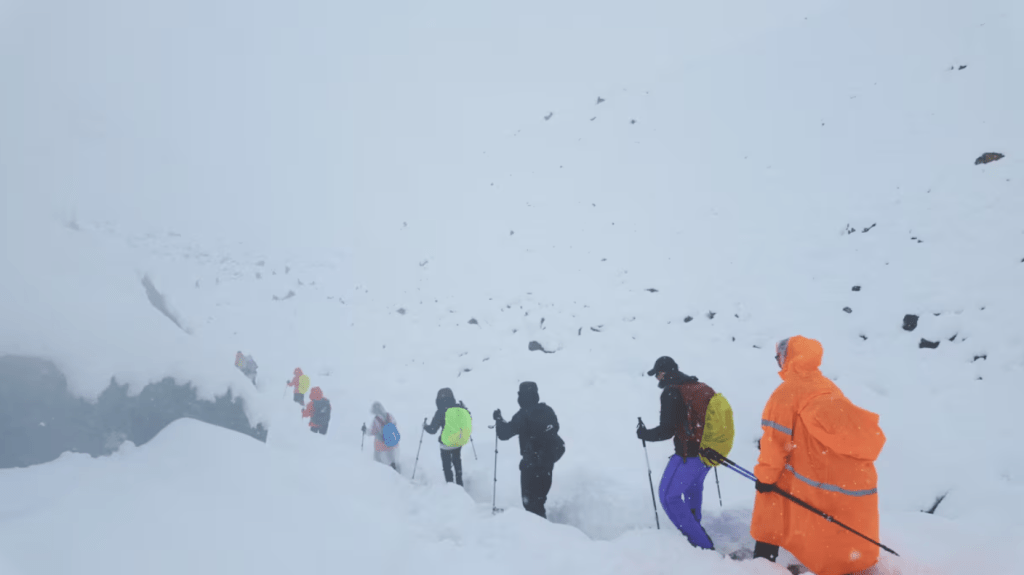 新華社3日報道，尼泊爾中東部亞隆里峰大本營當天發生雪崩，造成至少5名外國登山者和兩名尼方嚮導遇難。路透社資料圖片