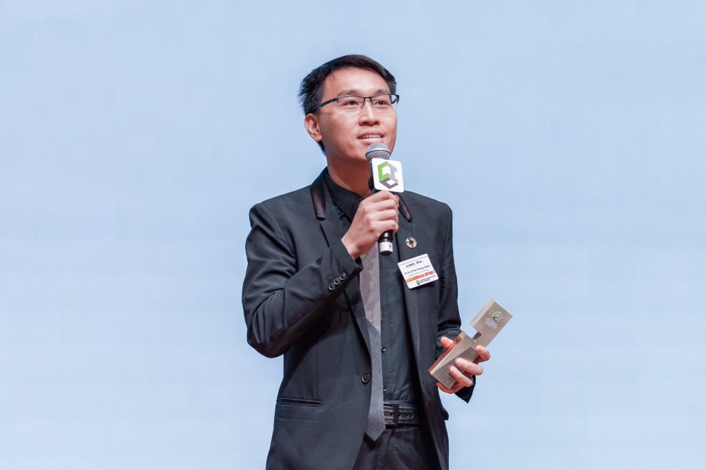 「創新科技、設計、學術及其他」組別得獎者︰盧宜璋(Adrian)。 「創新科技、設計、學術及其他」組別得獎者︰盧宜璋(Adrian)。