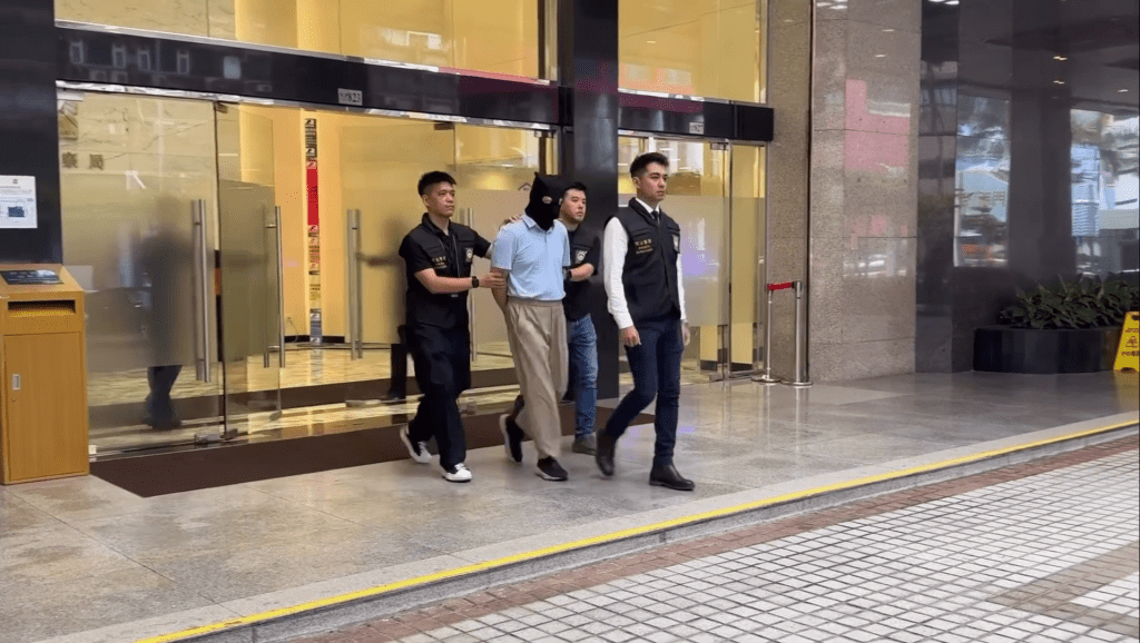 澳門商人以工作證威脅 強姦首日開工緬甸女傭 司警接舉報拘人。FB：司警教室