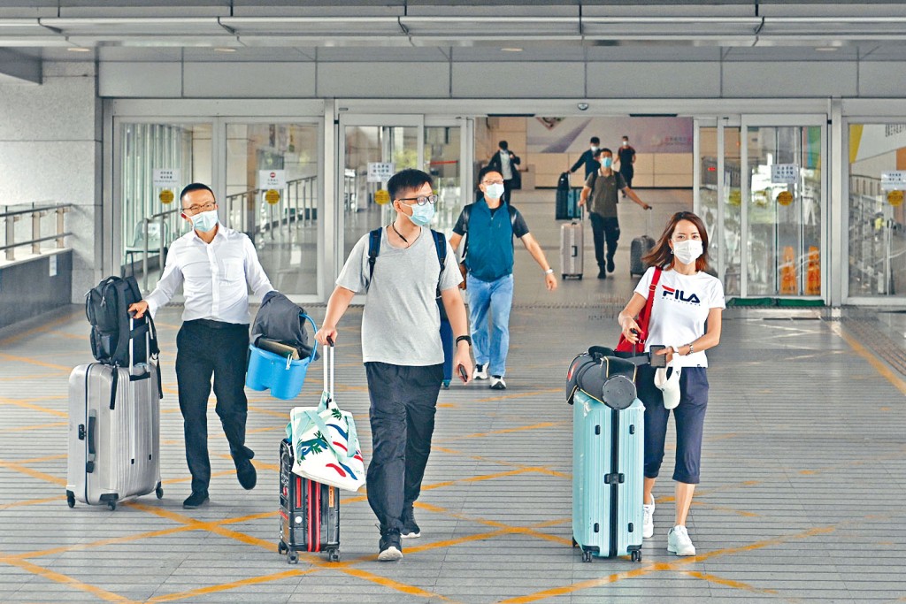 消息指內地認為兩地通關需要健康碼，方便萬一有疫情時可以控制追蹤；但特區政府就不贊成用健康碼。資料圖片