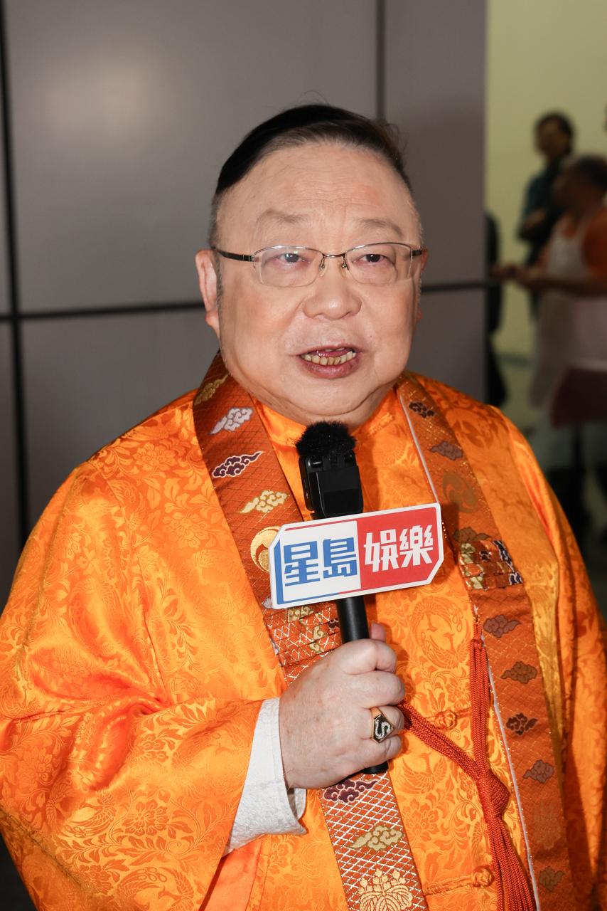 問到娛樂圈新一年的運程，李居明相信會「非常興旺」。