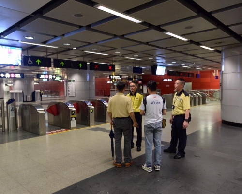 港鐵服務逐步回復正常。