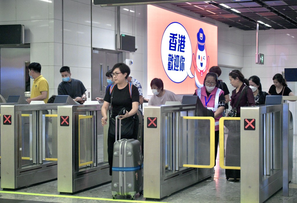 高鐵（香港段）列車服務由每日164班增加至182班。資料圖片