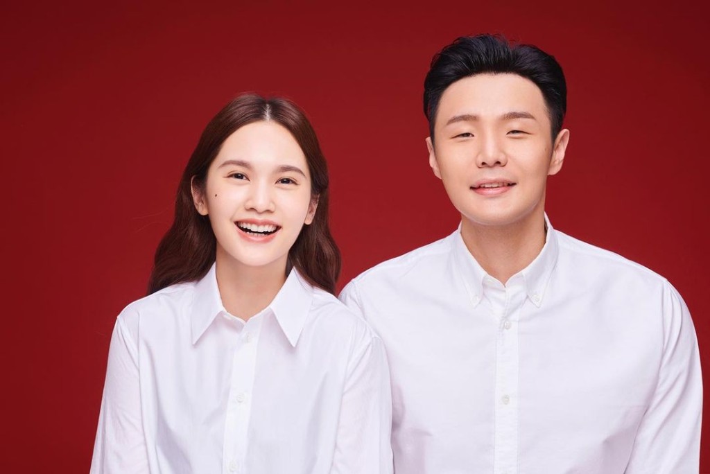 楊丞琳與李榮浩於2019年9月領證。
