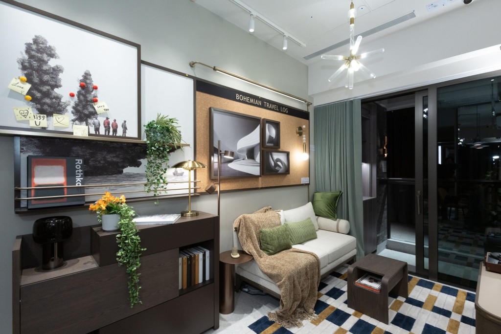 新世界旗下柯士甸新盤瑧爾，原定於明日（28日）銷售將會順延，稍後將更新銷售安排。