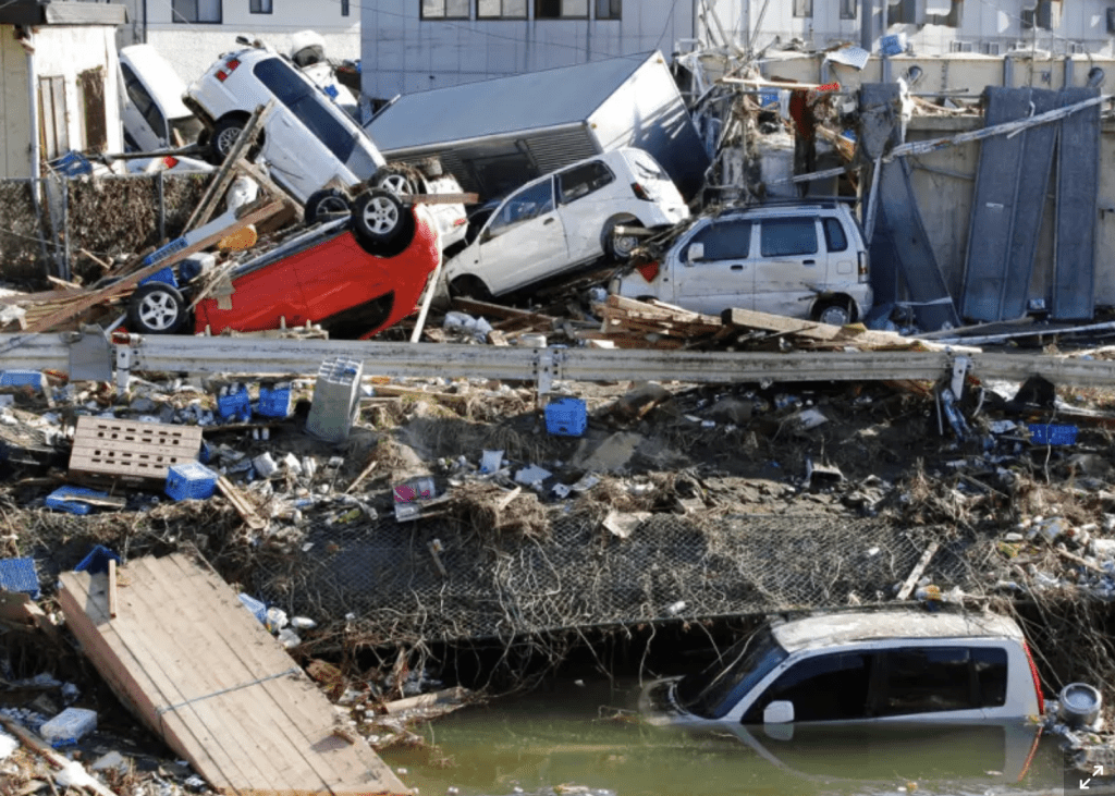 东京大学研究团队研究，全球达黎克特制9级的超巨大地震存在一项共同特征，即震源所在的板块边界倾角通常相当平缓。美联社