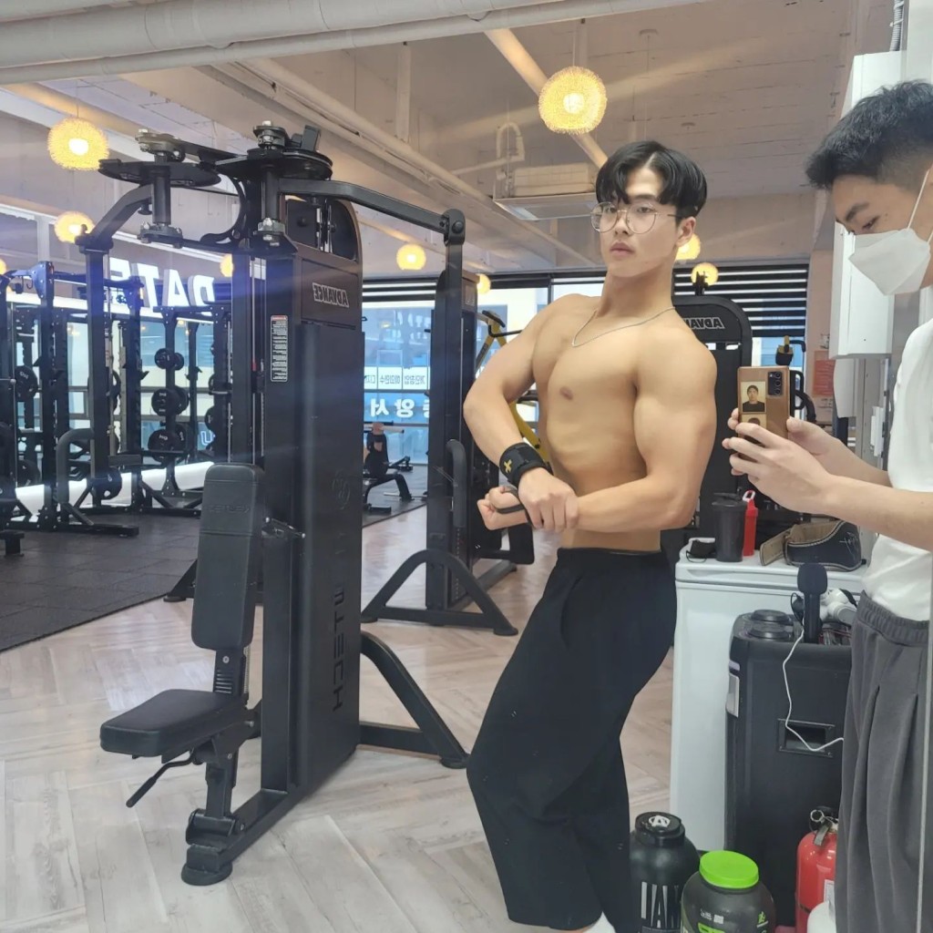 身高：186cm、體重：81kg