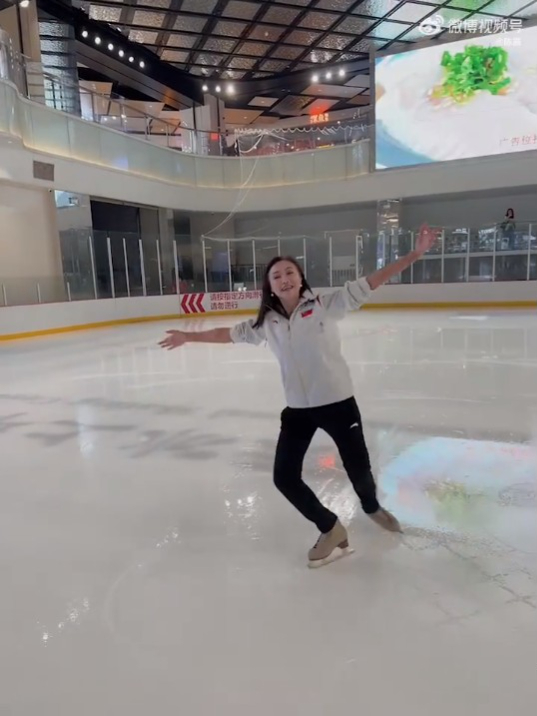 陳露是中國花樣滑冰世界冠軍。