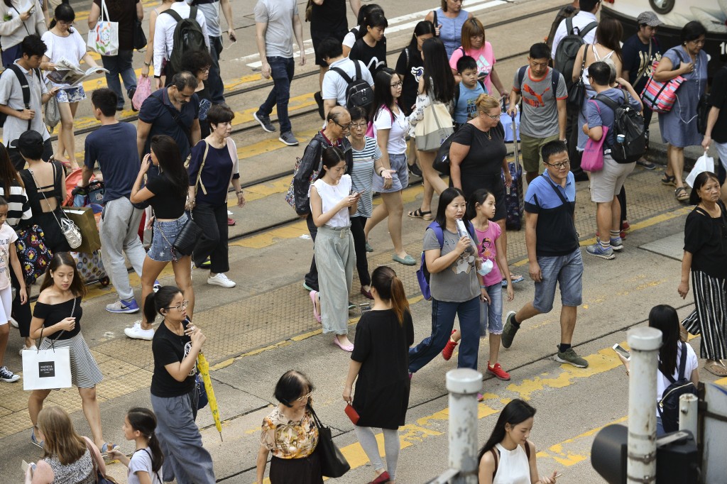 2023年年底香港人口的臨時數字升幅為0.4%。資料圖片