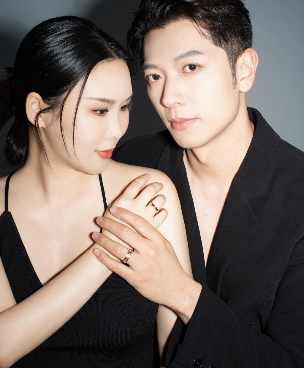 高鈞賢在加拿大註冊結婚。