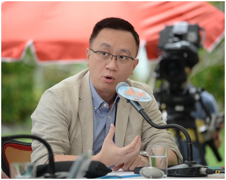 方保僑認為應盡快立法監管。