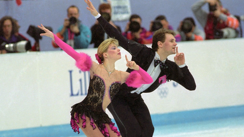 叶夫根尼娅·希什科娃及瓦季姆·瑙莫夫夫妇是前世界冠军。