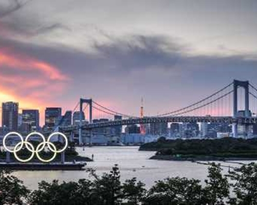 五環擺設「吸睛」。新華社圖片