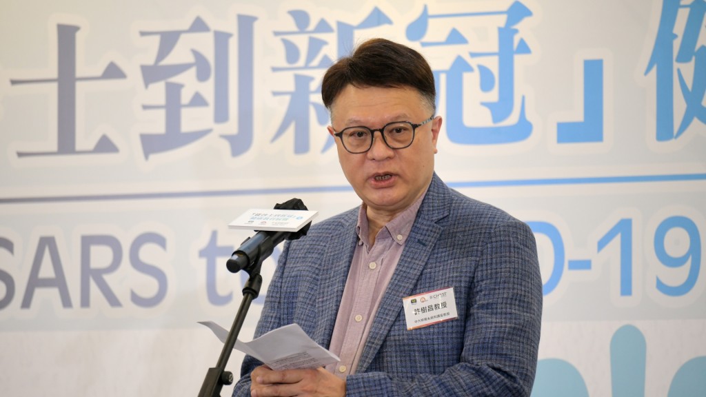 許樹昌再呼籲高危人士都應該去打新冠補充劑。資料圖片