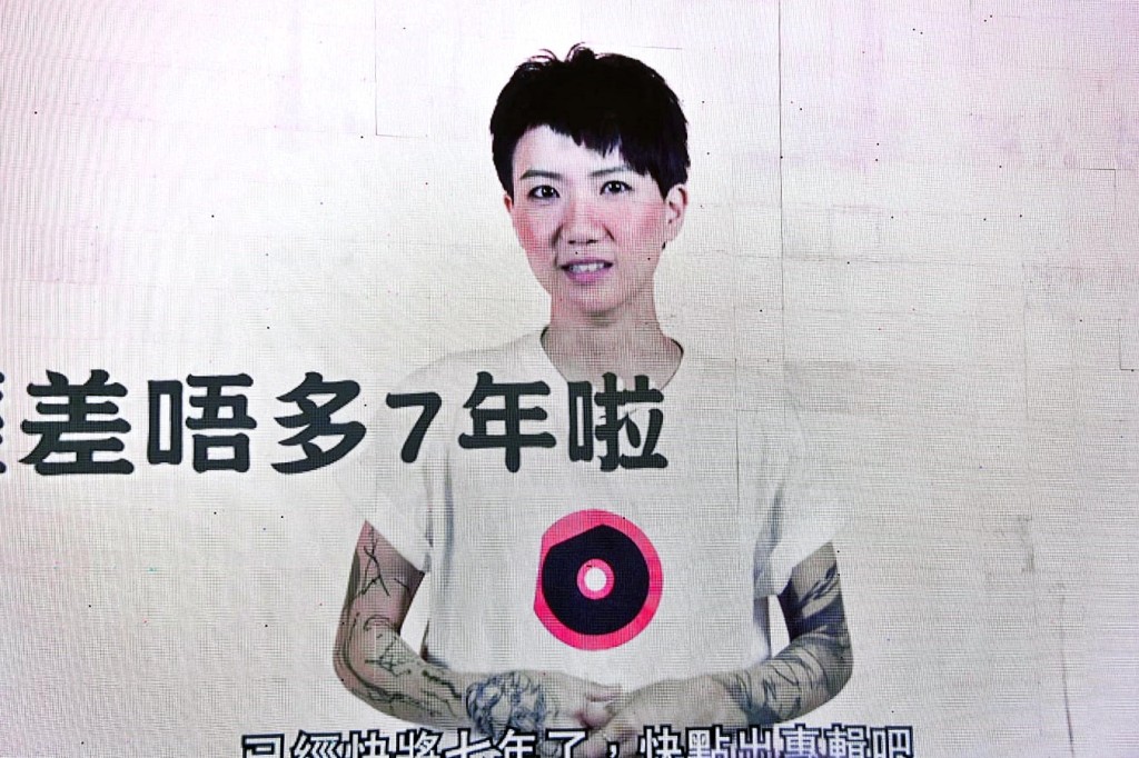 陈奕迅指卢凯彤已离开，DUO band已经唔完整。