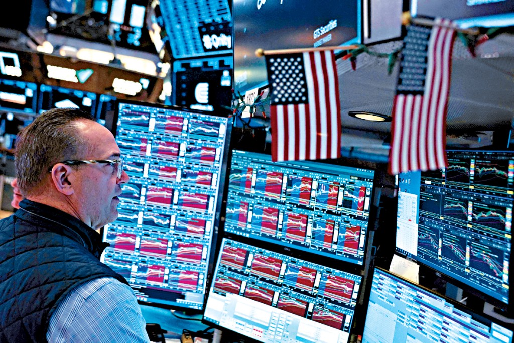 道指上周五收市報45166點，跌793點。