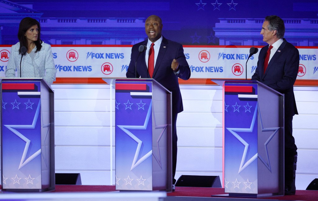 共和党举行第二场辩论，候选人针锋相对。路透社
