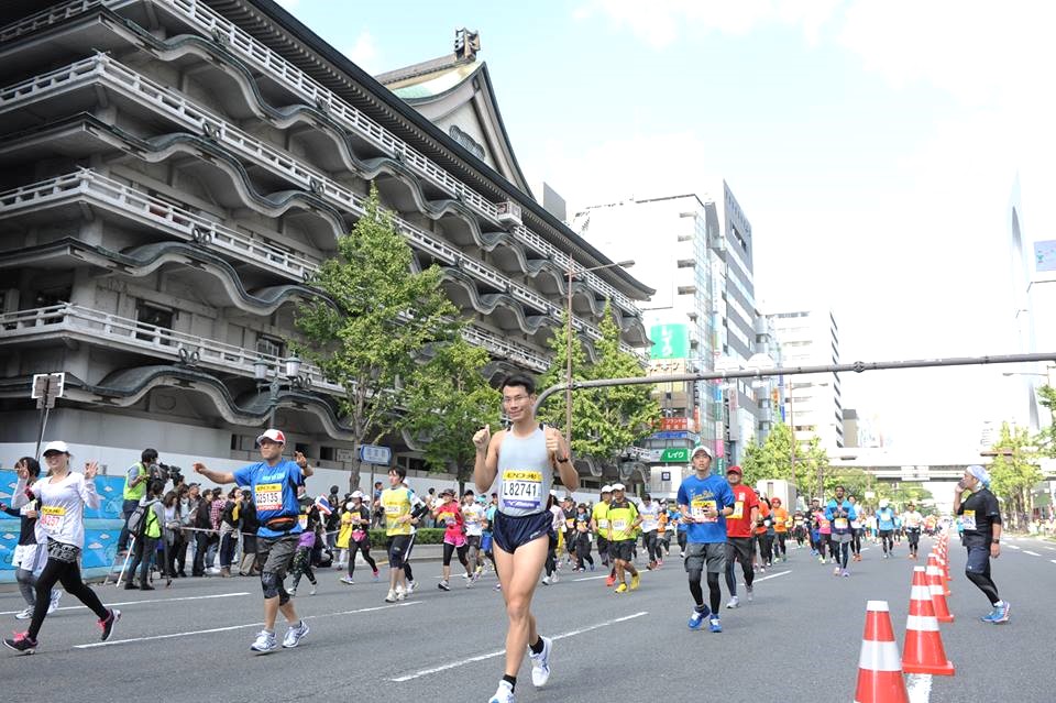 闲来也会到日本或外国参加长跑比赛。