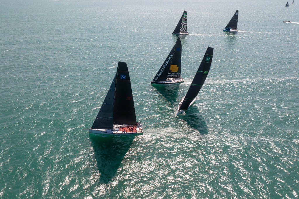 赛事焦点落左五艘性能高及速度快的 TP52 型超级帆船身上。