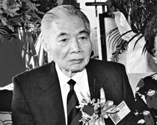上月離世的鄉議局前主席張人龍於北角香港殯儀館設靈。資料圖片