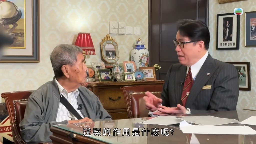早前坪洲吳伯伯的「送飯氹層樓」事件引發全港關注，陸偉雄大律師出手相助。